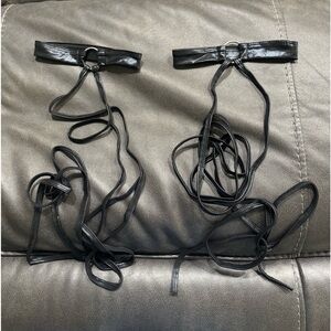 SOLD: 2pcs Ring Linked Leg Straps